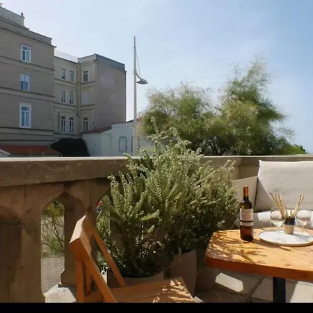 Superbe Arty&design Dominant Des Basques * 比亚里茨